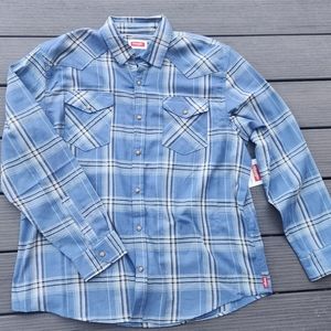 Wrangler Mens Blue Plaid Long sleeve button down shirt